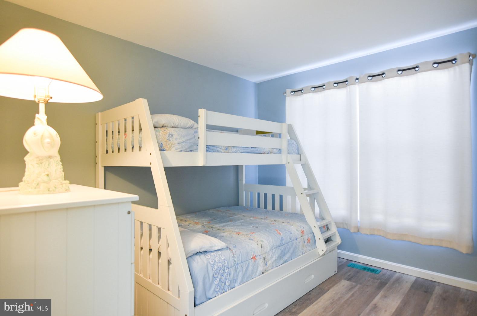 195 Pine Tree Road Ocean City, MD 21842 - Photo 25 of 60 Third Bedroom