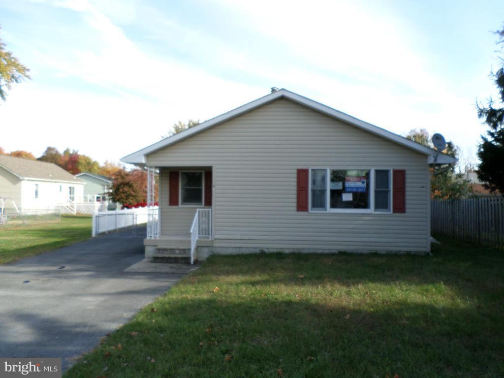261 Nanticoke Road Essex, MD 21221 - Photo 5 of 6 Exterior (Front)