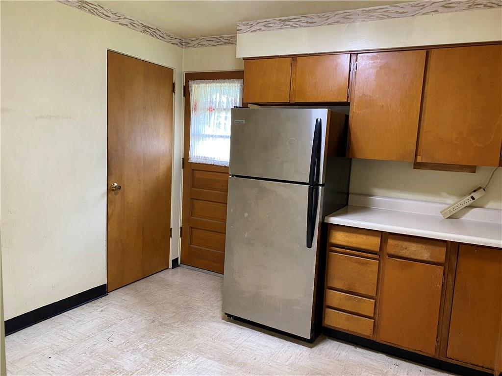 73 Fenway Road Pittsburgh, PA 15209 - Photo 6 of 7 Gallery Image 6