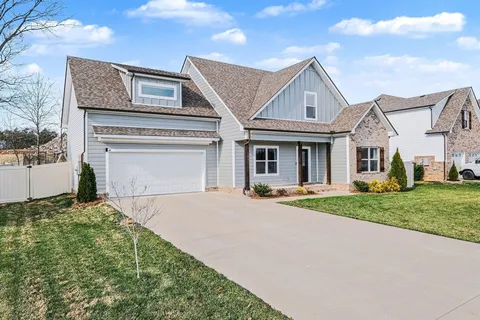 $529,900 | 123 Macaw Lane, La Vergne, TN 37086