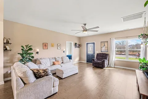 $529,900 | 123 Macaw Lane, La Vergne, TN 37086