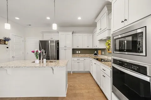 $529,900 | 123 Macaw Lane, La Vergne, TN 37086