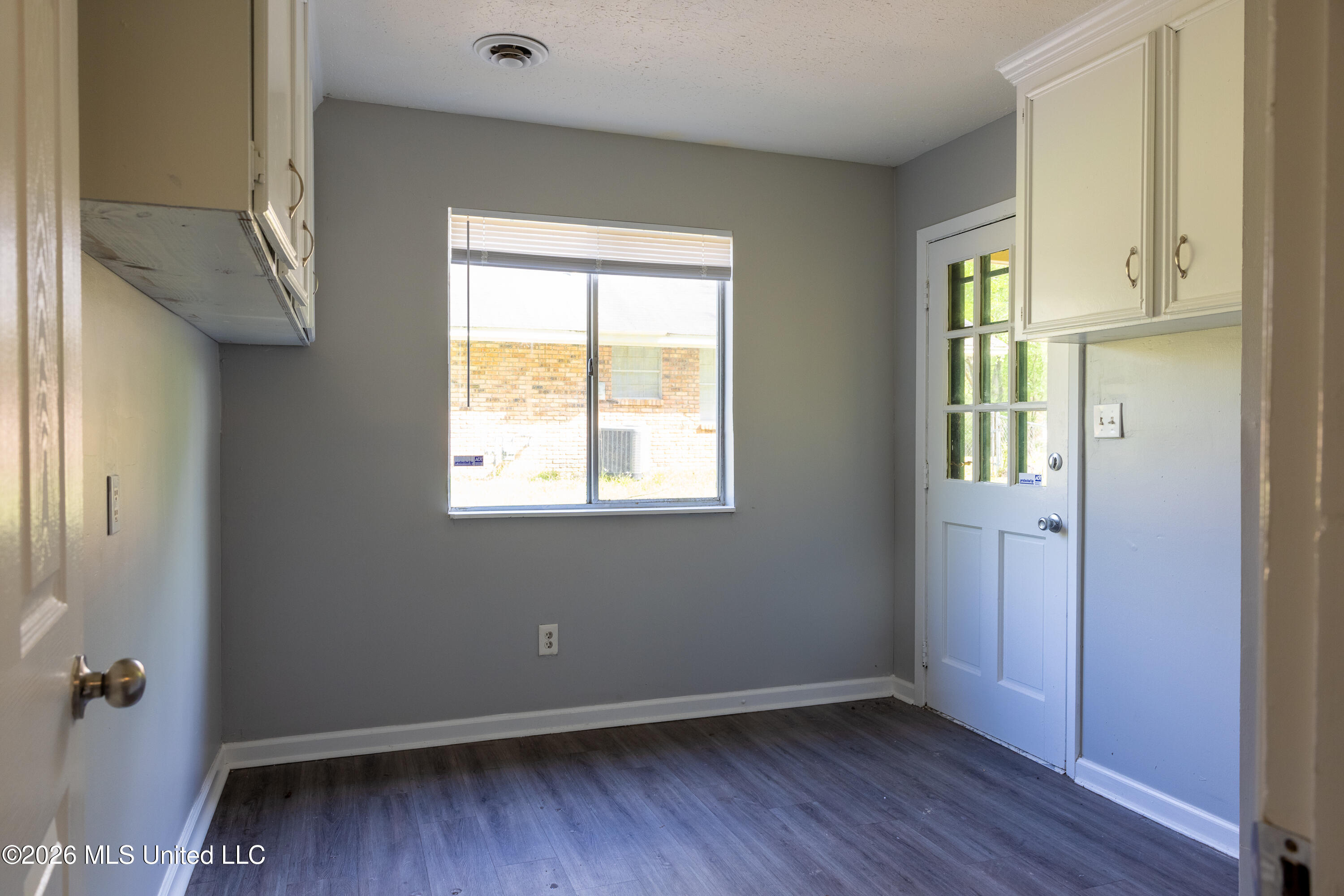 5804 Sedgwick Drive Jackson, MS 39211 - Photo 8 of 12 5804 Sedgwick Drive-13