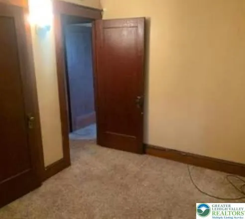 a view of empty room with window
