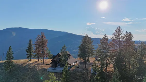 $885,000 | 929 Mt Idaho Grade Road, Grangeville, ID 83530