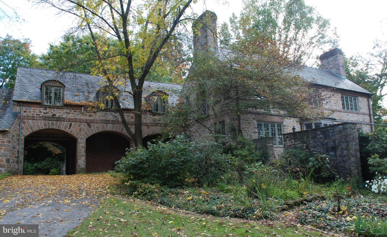 825 Grantley Court York, PA 17403 - Photo 1 of 47 Gallery Image 1