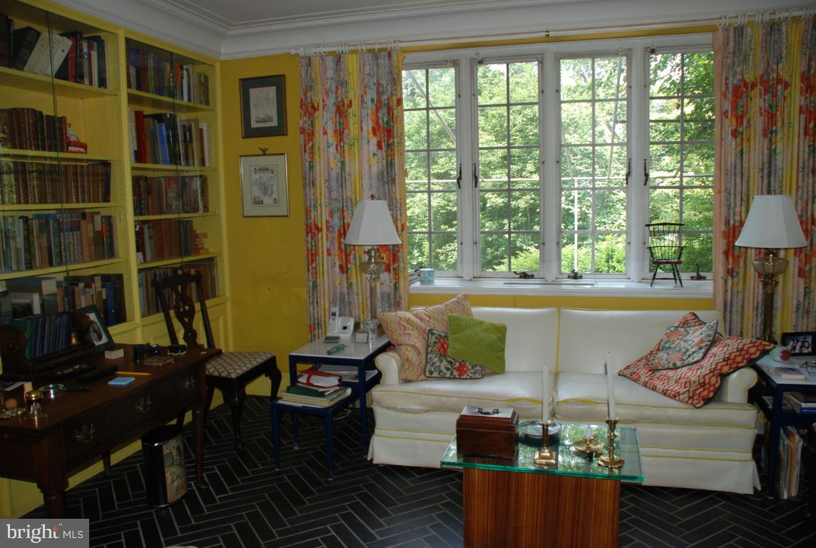 825 Grantley Court York, PA 17403 - Photo 16 of 47 Gallery Image 16