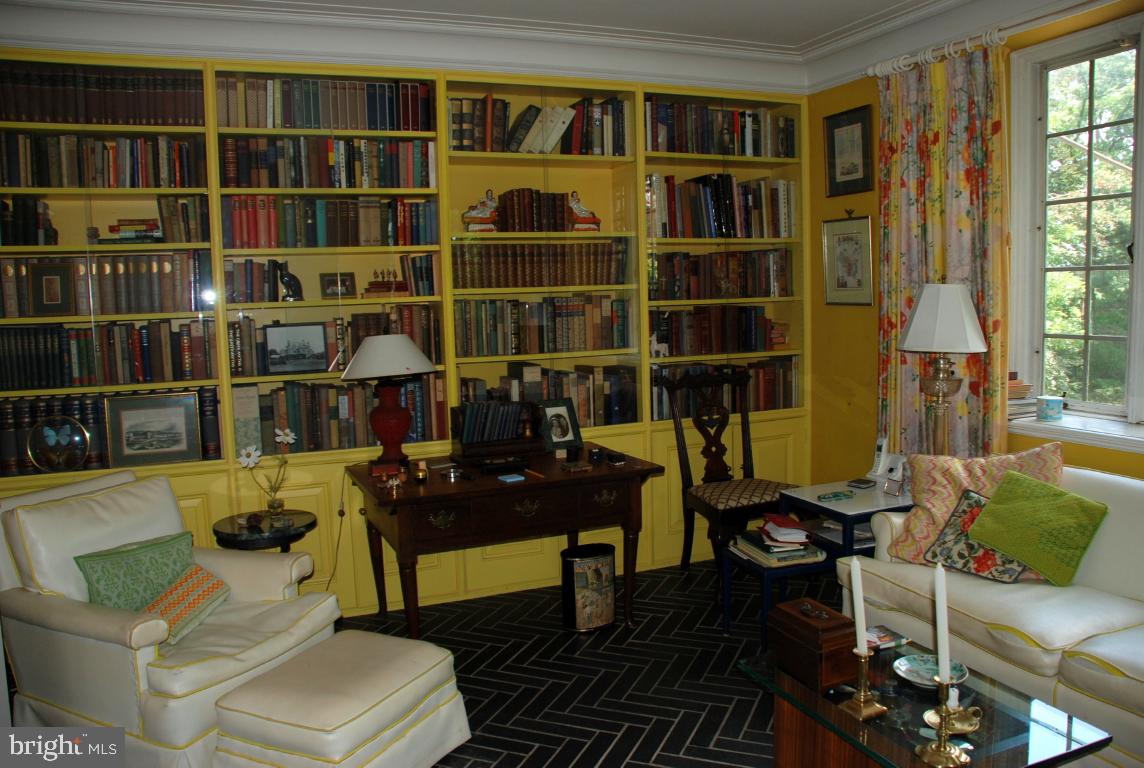 825 Grantley Court York, PA 17403 - Photo 18 of 47 Gallery Image 18