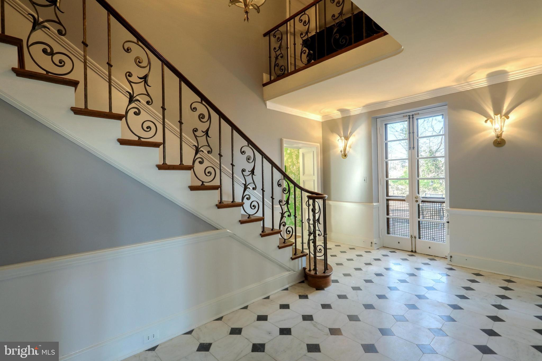 825 Grantley Court York, PA 17403 - Photo 4 of 47 Gallery Image 4