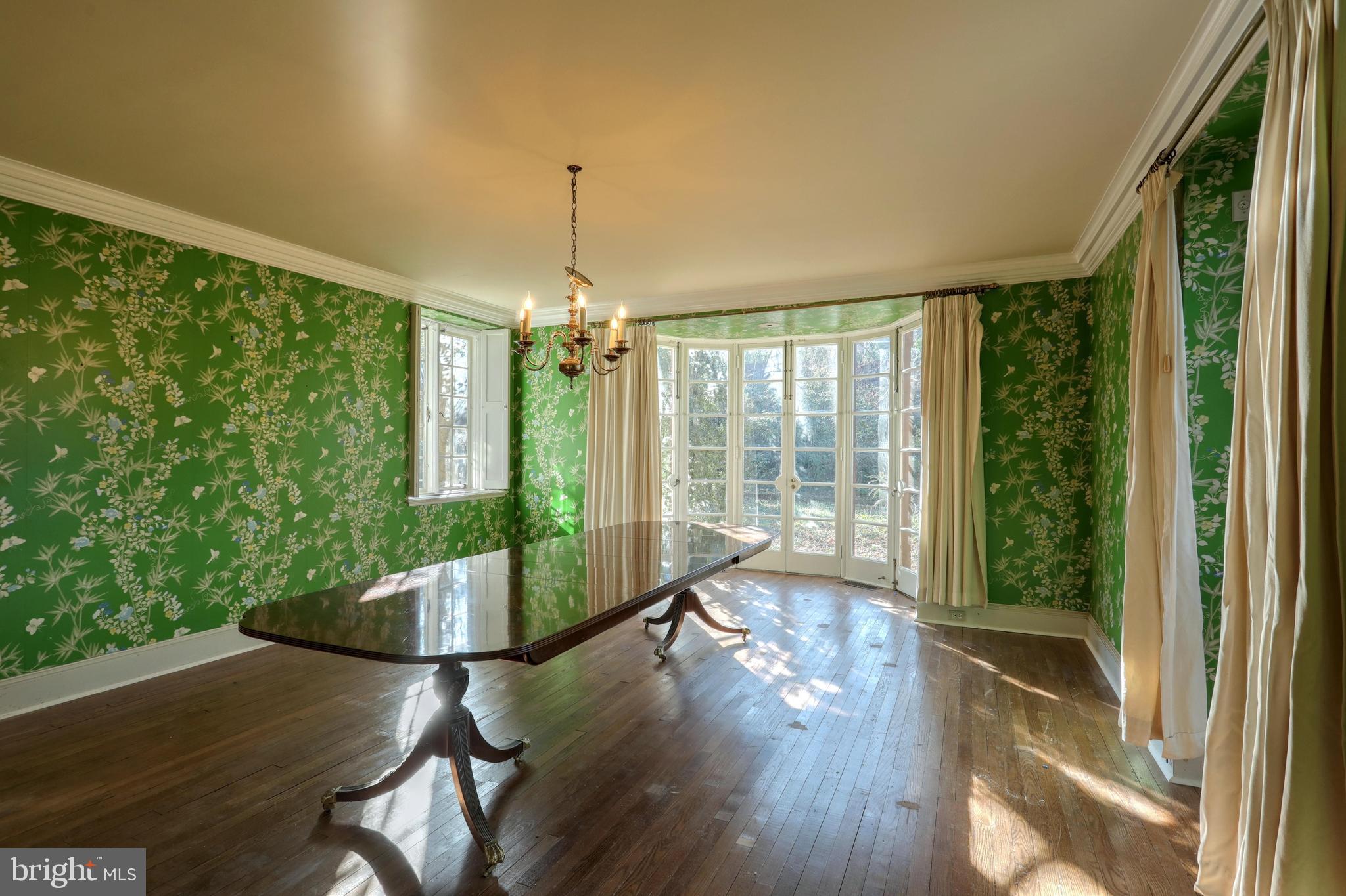 825 Grantley Court York, PA 17403 - Photo 6 of 47 Gallery Image 6