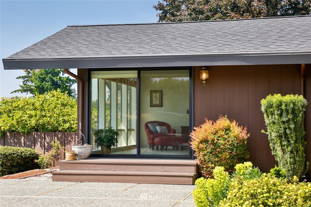 1817 Jones Avenue Northeast Renton, WA 98056 - Photo 22 of 25 Gallery Image 22