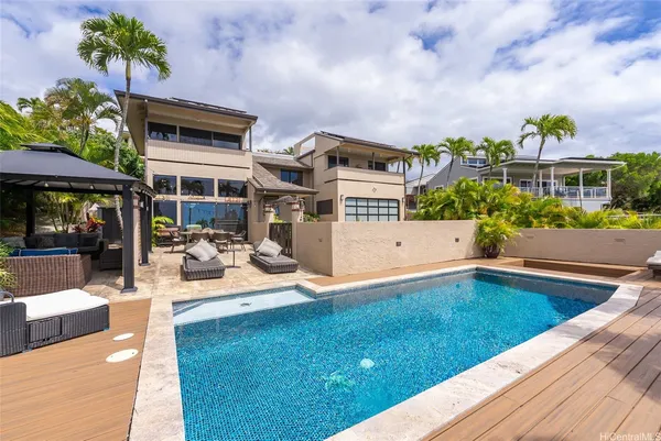 $2,700,000 | 1868 Kihi Street, Honolulu, HI 96821