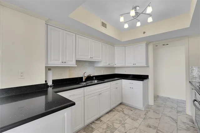 $1,499,000 | 775 Longboat Club Road, Unit 705, Longboat Key, FL 34228