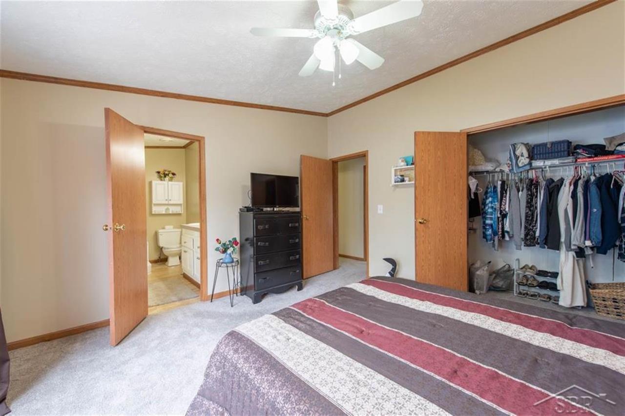 6589 Sawmill Road Harrison, MI 48625 - Photo 15 of 49 31381353-14.JPG