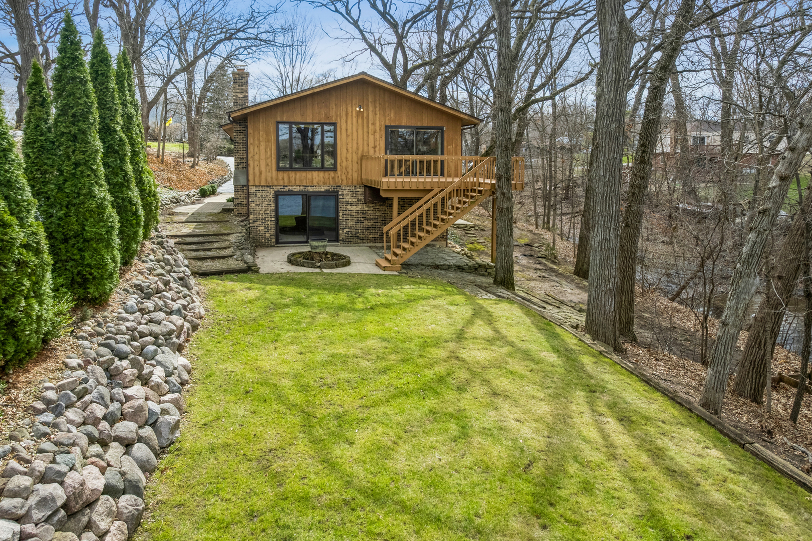 128 Hickory Road Lake In The Hills, IL 60156 - Photo 2 of 40