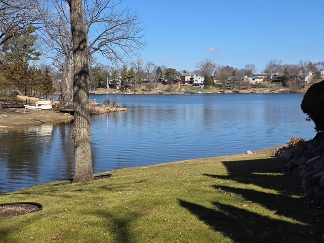 128 Hickory Road Lake In The Hills, IL 60156 - Photo 32 of 40