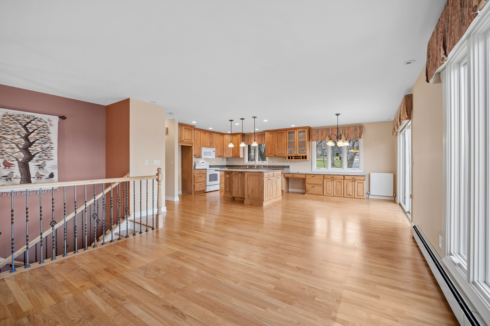 128 Hickory Road Lake In The Hills, IL 60156 - Photo 9 of 40