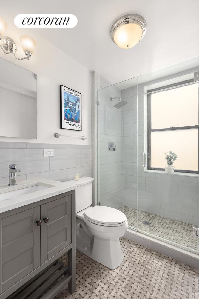 235 East 73rd Street, Unit 3E Manhattan, NY 10021 - Photo 6 of 8
