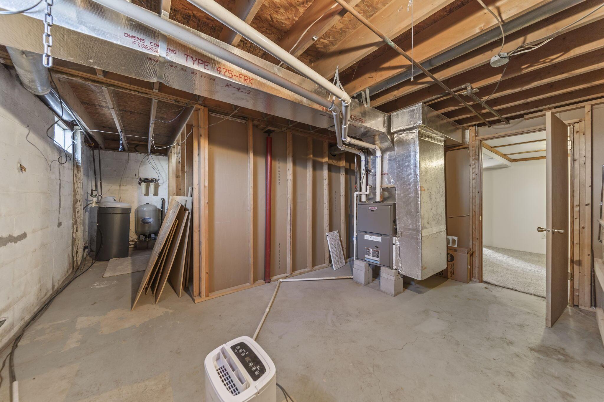 9791 Jug St Road Northwest Pataskala, OH 43062 - Photo 37 of 83 Utility room