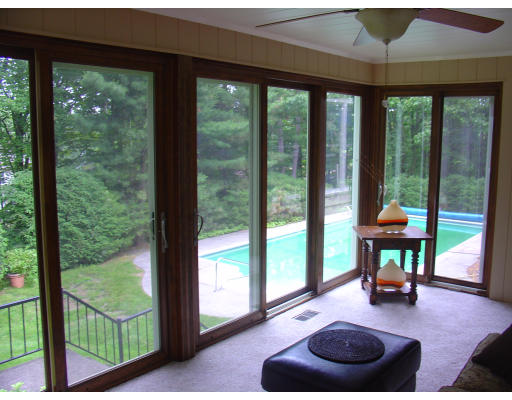 128 Hilltop Road Longmeadow, MA 01106 - Photo 12 of 26 Gallery Image 12