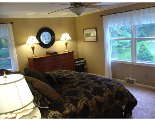 128 Hilltop Road Longmeadow, MA 01106 - Photo 13 of 26 Gallery Image 13