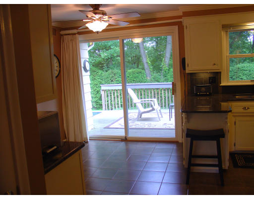 128 Hilltop Road Longmeadow, MA 01106 - Photo 6 of 26 Gallery Image 6