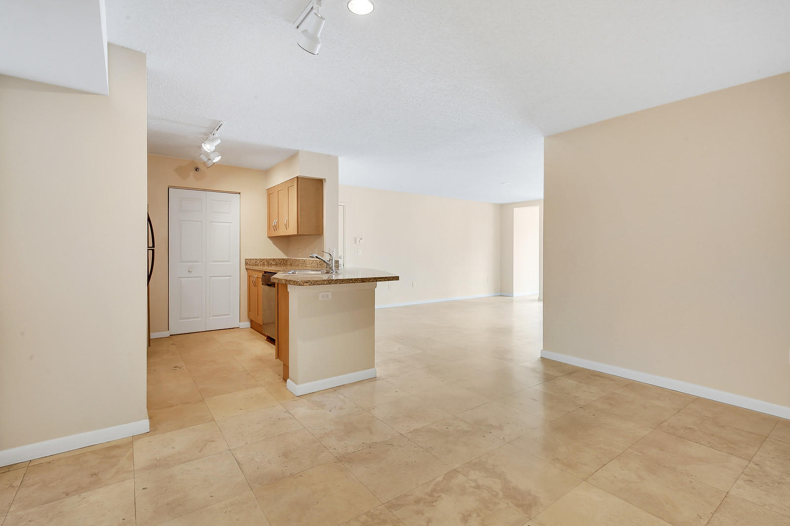 3279 Clint Moore Road, Unit 103 Boca Raton, FL 33496 - Photo 7 of 20 07_Image_7_of_20_mls
