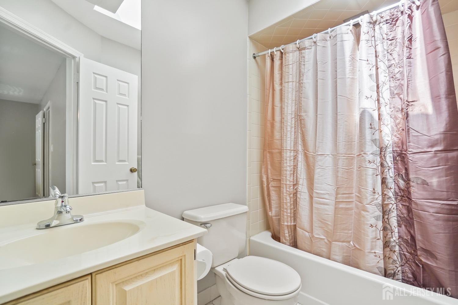 4102 Cricket Circle Edison, NJ 08820 - Photo 15 of 18