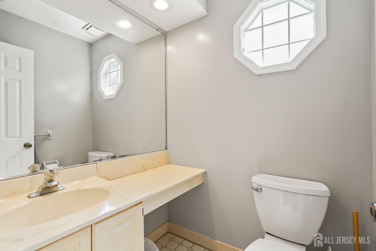 4102 Cricket Circle Edison, NJ 08820 - Photo 8 of 18