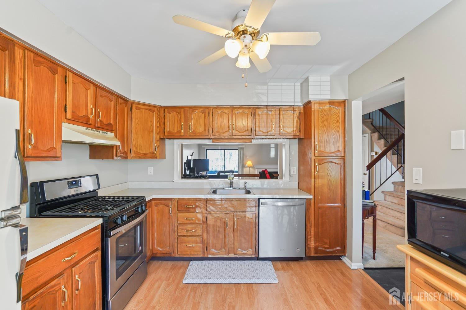 4102 Cricket Circle Edison, NJ 08820 - Photo 10 of 18