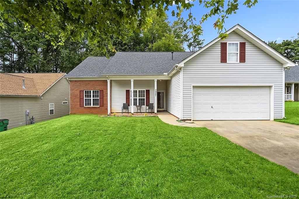 7927 Ebony Road Charlotte, NC 28216 - Photo 1 of 26 Gallery Image 1