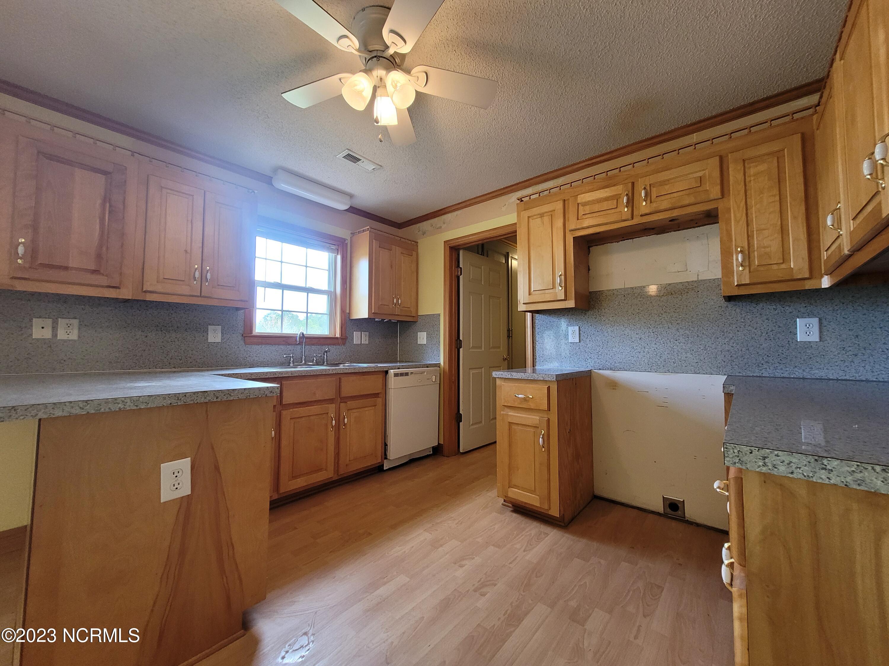 1574 Nixonton Road Elizabeth City, NC 27909 - Photo 12 of 41 20230404_125450