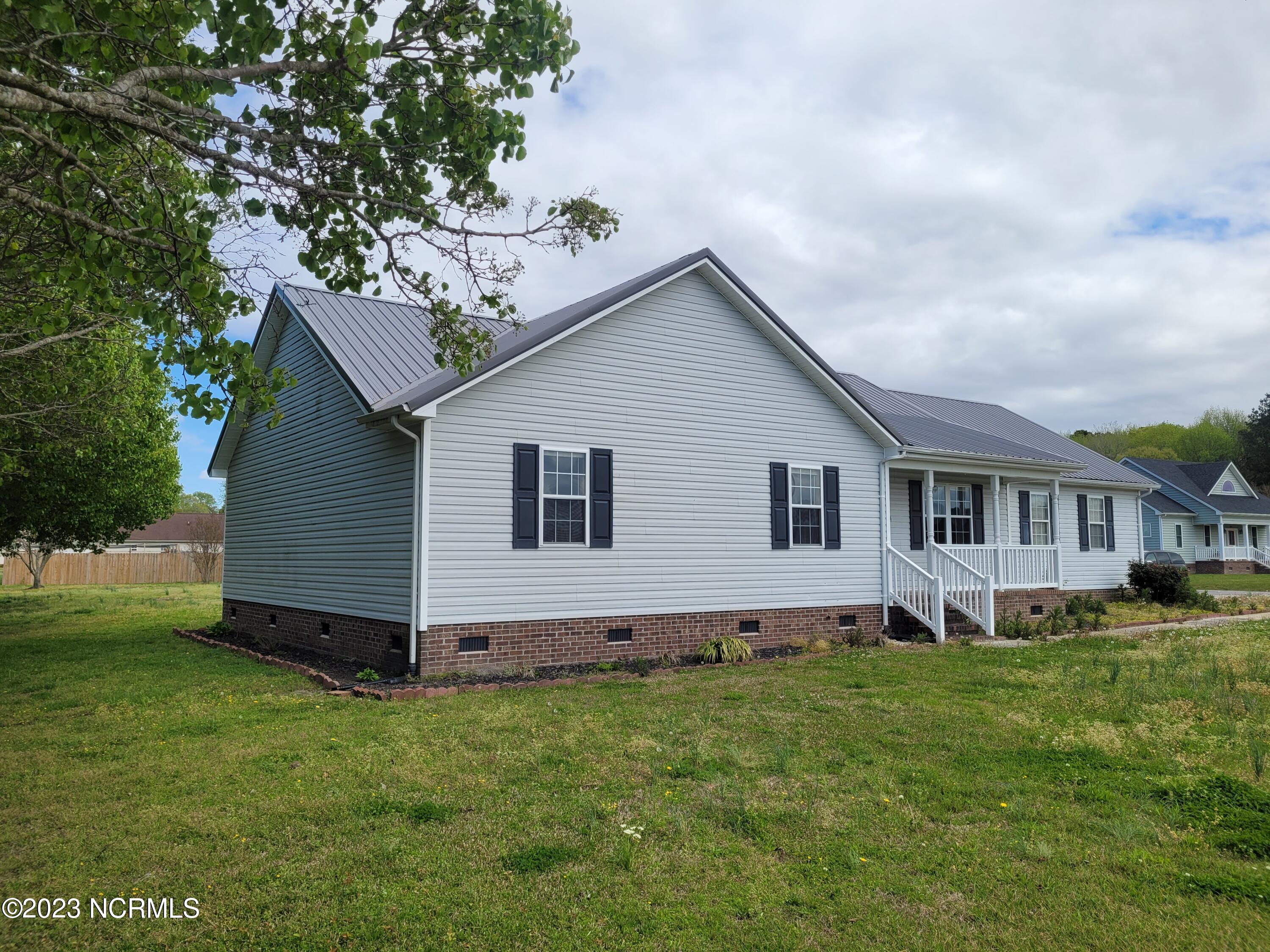 1574 Nixonton Road Elizabeth City, NC 27909 - Photo 2 of 41 20230404_124938