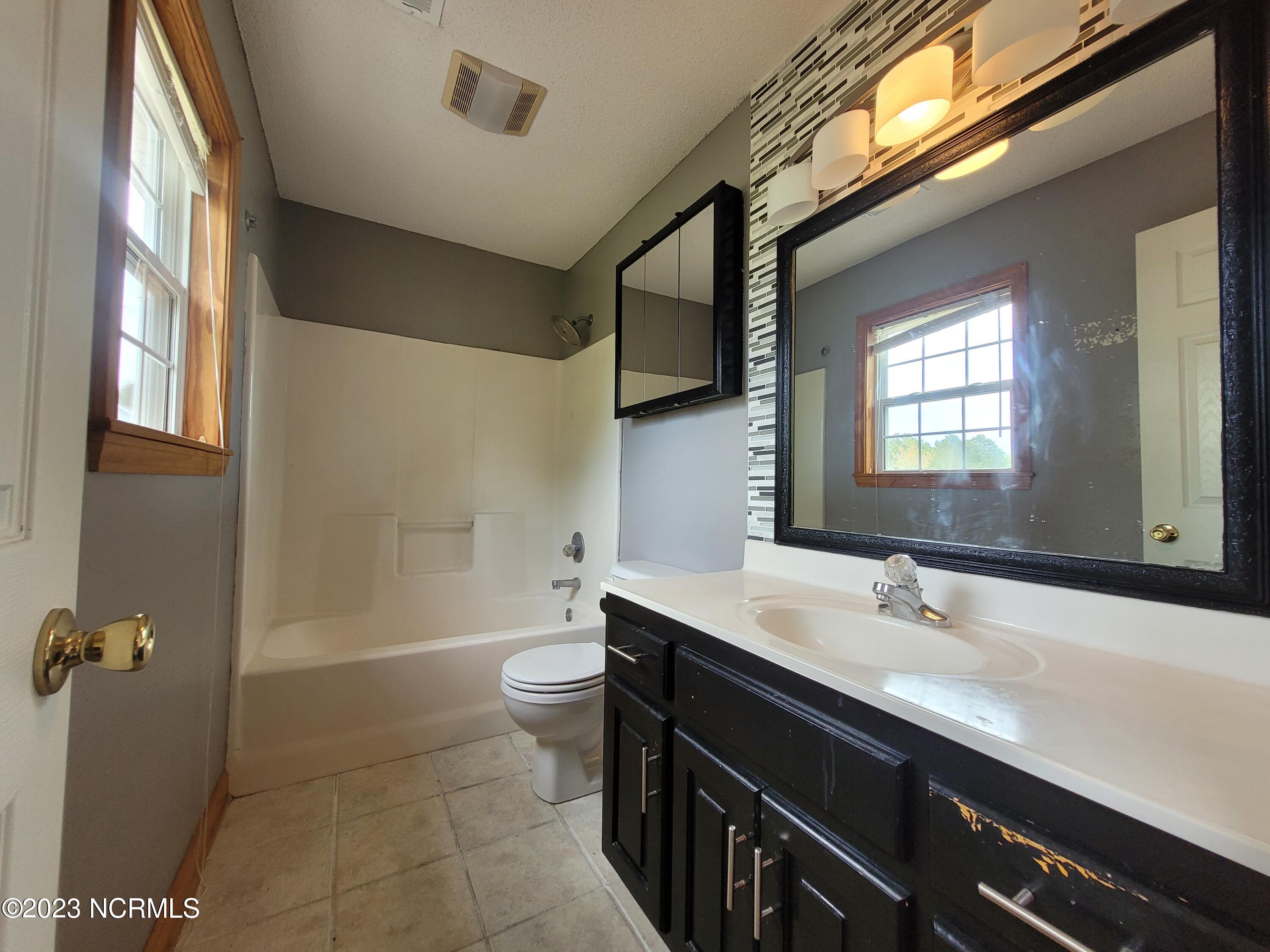 1574 Nixonton Road Elizabeth City, NC 27909 - Photo 28 of 41 20230404_130234
