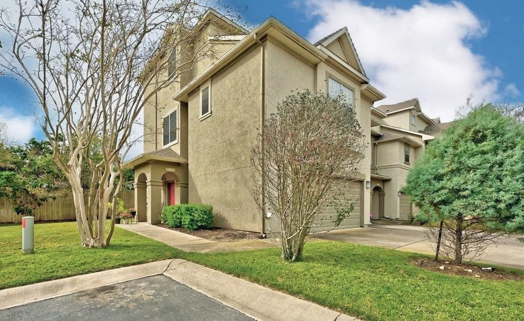 11203 Ranch Road 2222, Unit 501 Austin, TX 78732 - Photo 2 of 20