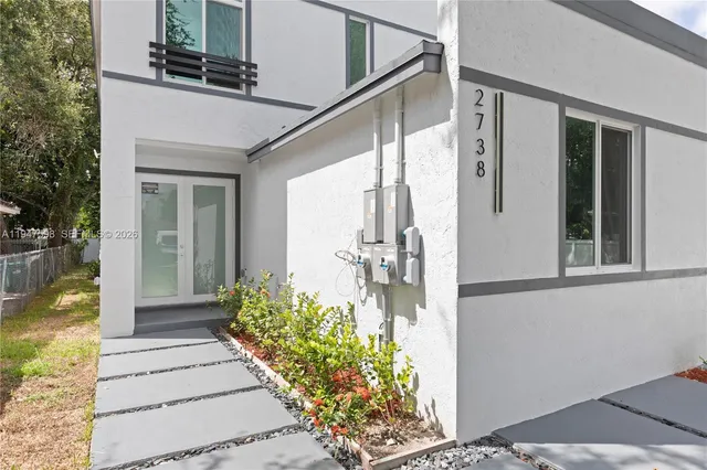 $4,000 | 2742 Northwest 48th Street, Unit 2742, Miami, FL 33142