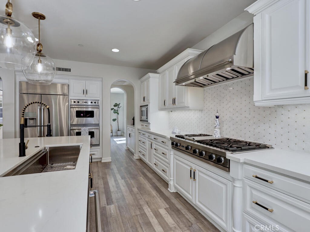 1 Lennox Court Ladera Ranch, CA 92694 - Photo 21 of 68 Top tier appliances include Viking 6 burner range plus griddle.
