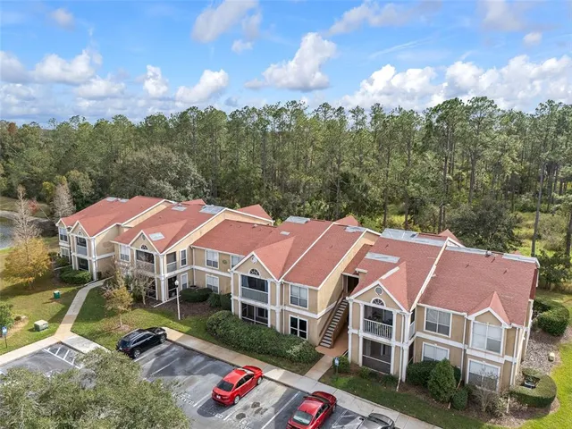 $171,999 | 9481 Highland Oak Drive, Unit 1709, Tampa, FL 33647