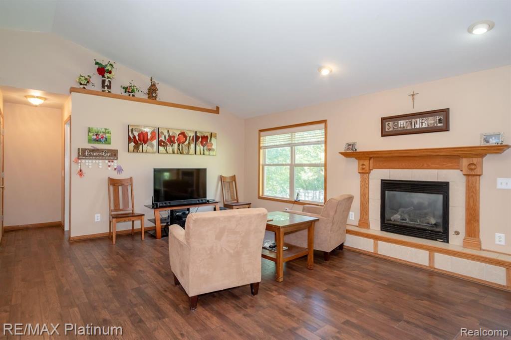 767 Francis Road Howell, MI 48843 - Photo 6 of 31