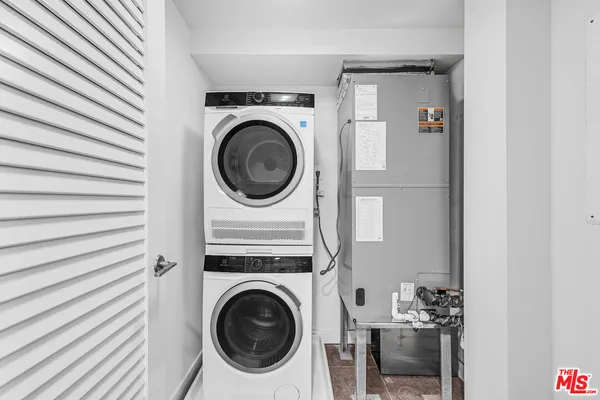 $3,900 | 901 Flower Street, Unit 401, Los Angeles, CA 90015