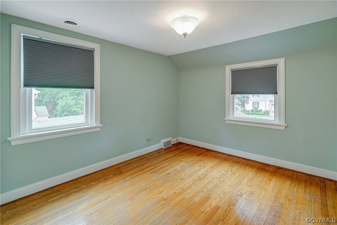 5304 Ditchley Road Richmond, VA 23226 - Photo 21 of 41 an empty room with a window