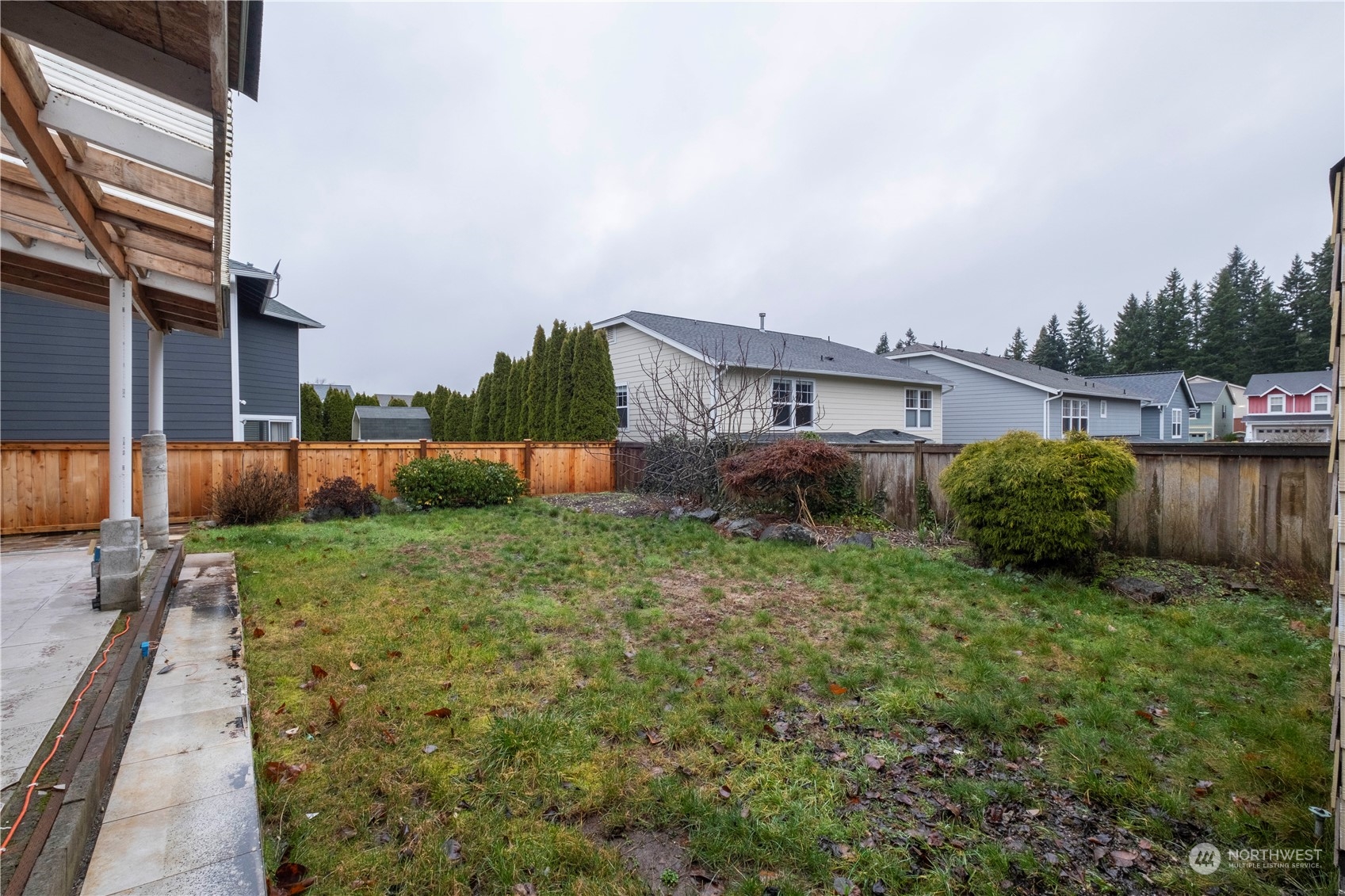 2306 Southeast 3rd Street Renton, WA 98056 - Photo 32 of 34 a backyard of a house with lots of green space