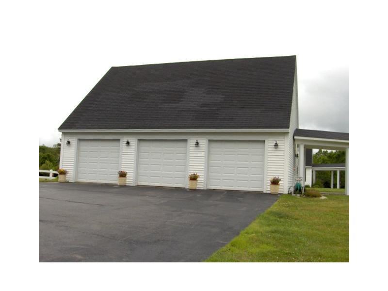 169 Cathance Road Topsham, ME 04086 - Photo 23 of 27 Parking Lot/Garage.
