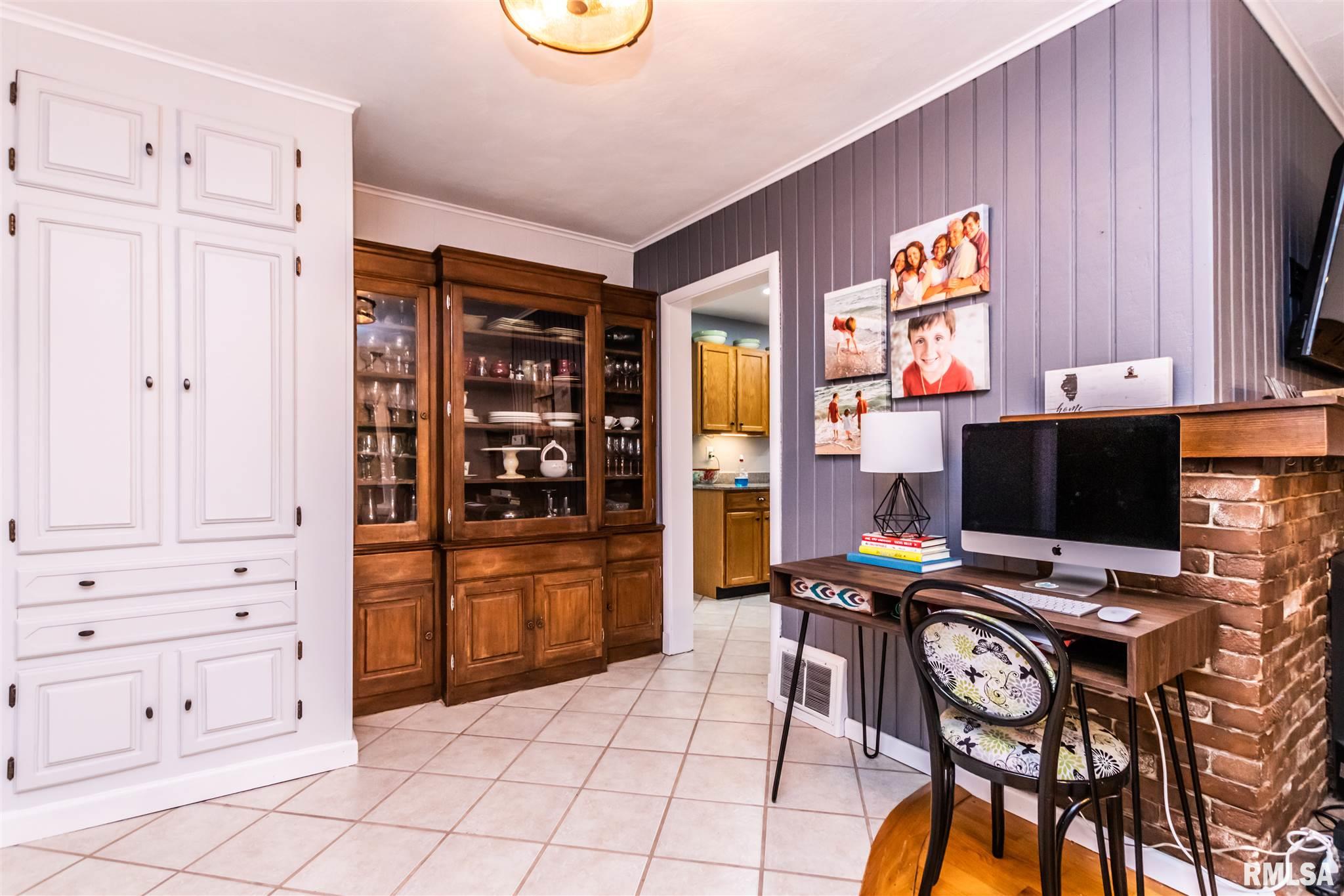 6218 North Kickapoo-Edwards Road Edwards, IL 61528 - Photo 11 of 47 Gallery Image 11