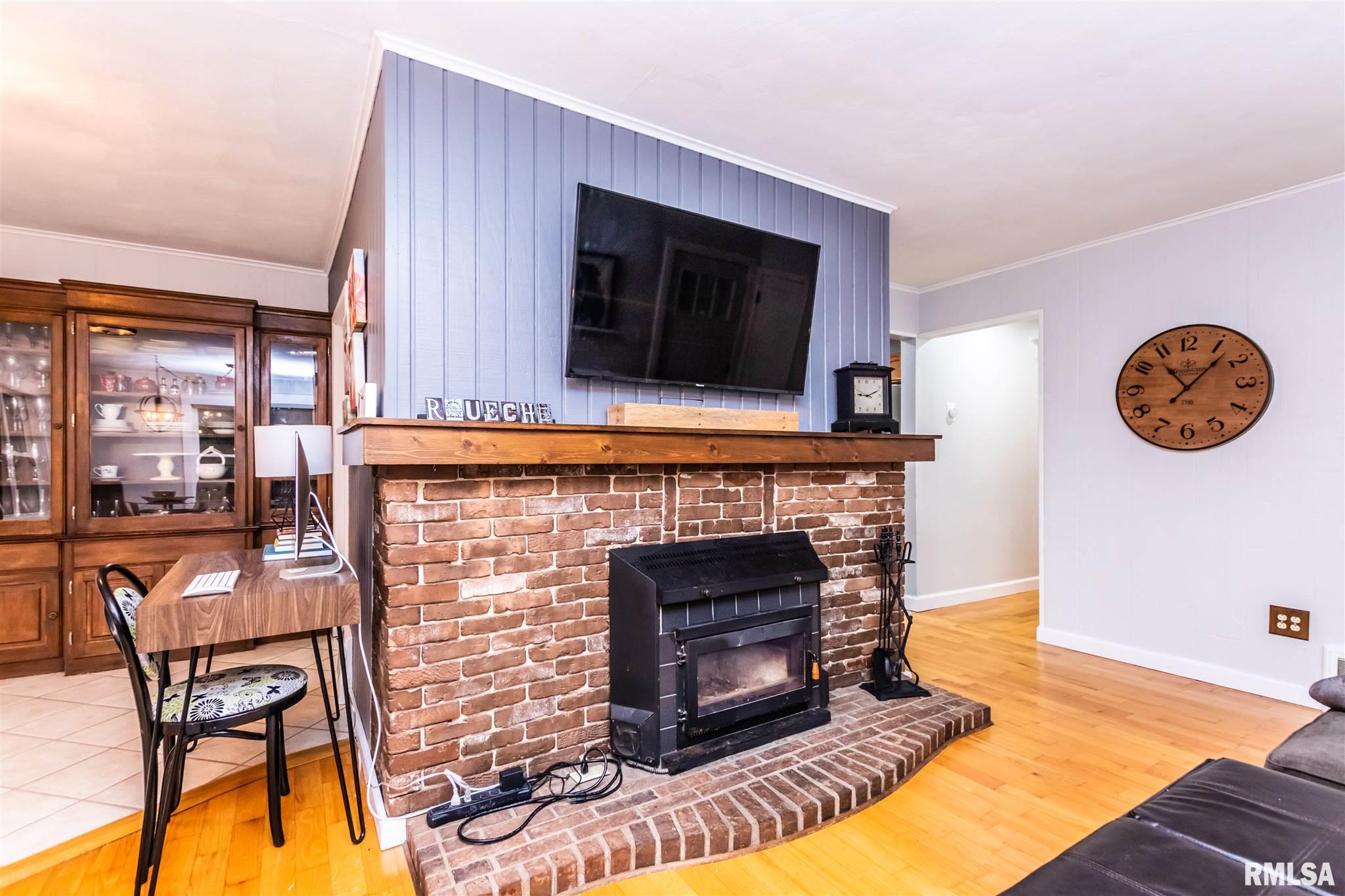 6218 North Kickapoo-Edwards Road Edwards, IL 61528 - Photo 6 of 47 Gallery Image 6
