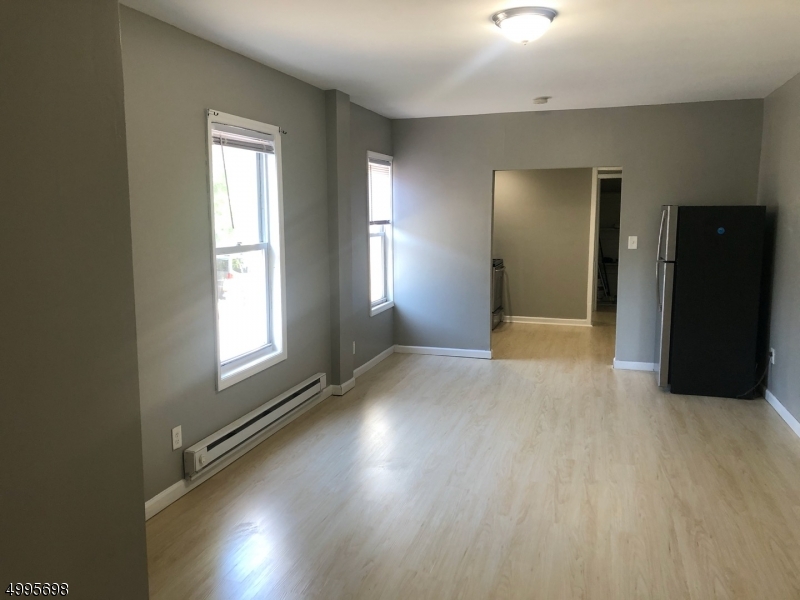 657 Scotland Road, Unit B Orange, NJ 07050 - Photo 3 of 8