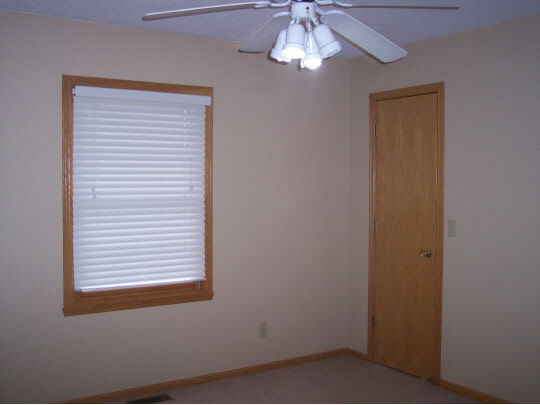 9168 Harrison Road Rockton, IL 61072 - Photo 8 of 9 an empty room with a window
