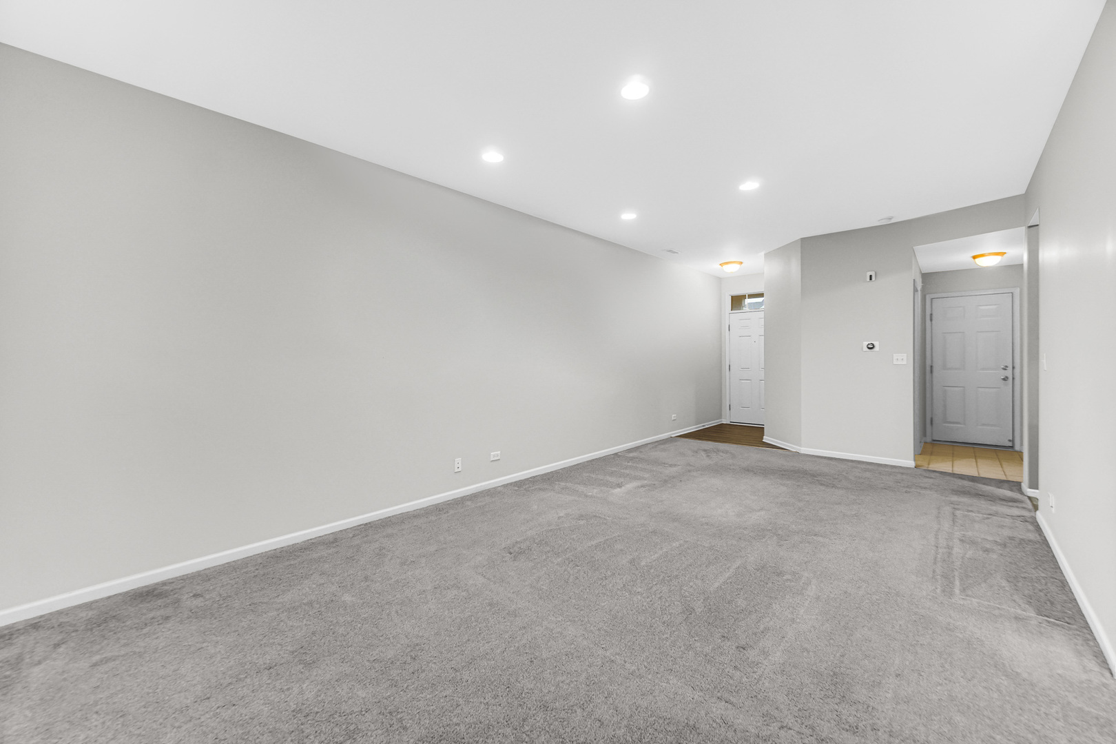 2331 Georgetown Circle Aurora, IL 60503 - Photo 5 of 20 a view of an empty room