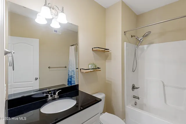 $229,000 | 123 Covil Avenue, Unit 203, Wilmington, NC 28403