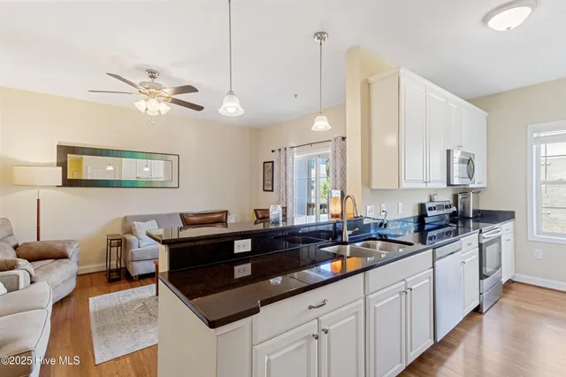 $229,000 | 123 Covil Avenue, Unit 203, Wilmington, NC 28403